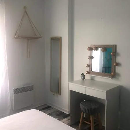 Lägenhet T2, Bord De Et Piscine *